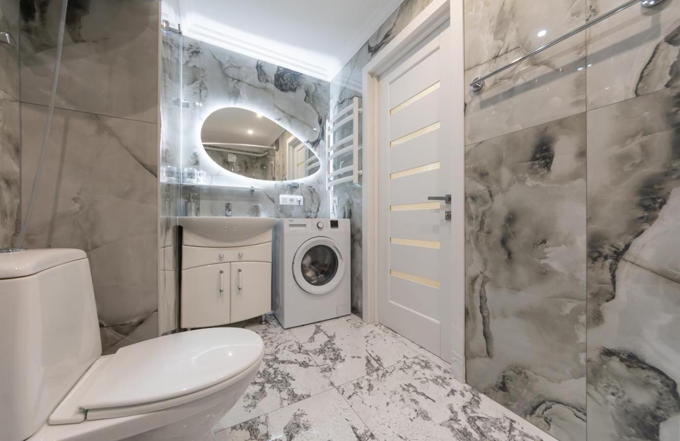 Flat 24 On Lesi Ukrainki 12 With 1 Bedroom Kyjev Exteriér fotografie